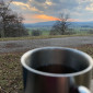 Frühlingshafter Sonnenuntergang mit Tee vom Gögerl aus mit Blick auf den Hohenpeißenberg
